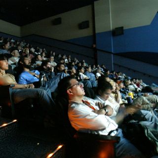 Plazas y cines, inspeccionados para cumplir con protocolos de seguridad