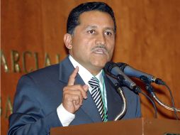 El senador Arturo Zamora Jiménez señaló que la reforma supone una medida de ajuste temporal para valorar las pruebas. ARCHIVO  /