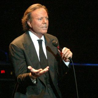Julio Iglesias cantará a beneficio de Haití
