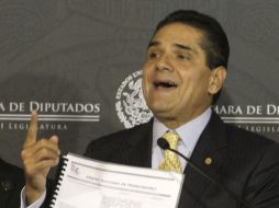 El perredista Silvano Aureoles dijo que sostiene su convocatoria a emprender un gran acuerdo nacional. ARCHIVO  /