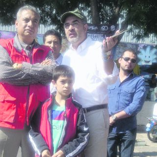 Salvador Caro busca regular el Tianguis Cultural de la Plaza Juárez