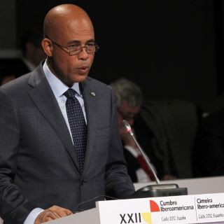 Presidente de Haití llama a reconstruir el país