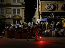 El gobierno envió brigadas para asistir a las personas entregándoles alimentos, agua potable y medicinas. REUTERS  /