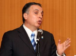 El secretario de Economía, Bruno Ferrari, fue hospitalizado a causa de una trombosis cerebral. ARCHIVO  /