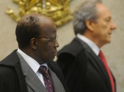 Imagen del magistrado del Tribunal Supremo de Brasil (i) y el revisor (d). EFE  /