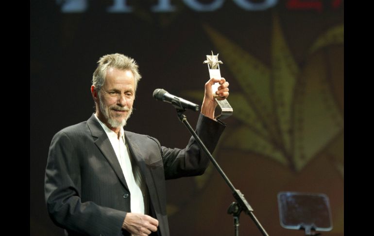 Retes destacó la importancia de reconocer a las personas en vida. ARCHIVO  /