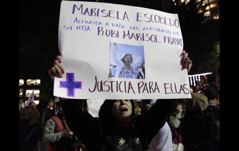 Marisela Escobedo, quien exigía justicia por muerte de su hija, también fue asesinada. Activistas se han manifestado por ambas. ARCHIVO  /