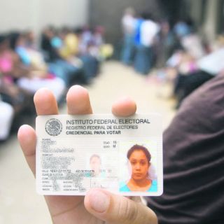 El IFE aprueba la credencial ''blindada''