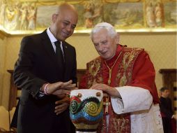 El mandatario fue recibido por el Papa Benedicto XVI.  /