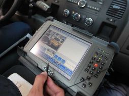 La fotoinfracción para sancionar a autos mal estacionados es una extensión del programa Vía + Segura. ARCHIVO  /