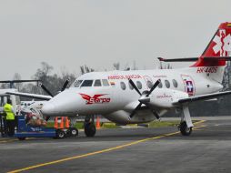 Un avión ambulancia aterriza en Bogotá, con los cuatro ciudadanos chinos que habían sido cautivos de las FARC. XINHUA  /