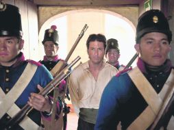 Raúl Méndez (al centro) ha encontrado un nicho en la pantalla chica con series exitosas cómo Paramédicos, en Canal 11.ESPECIAL  /