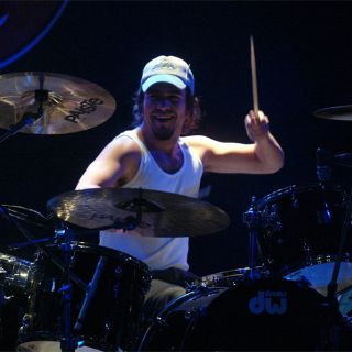 Ex baterista de Lucybell llega como solista