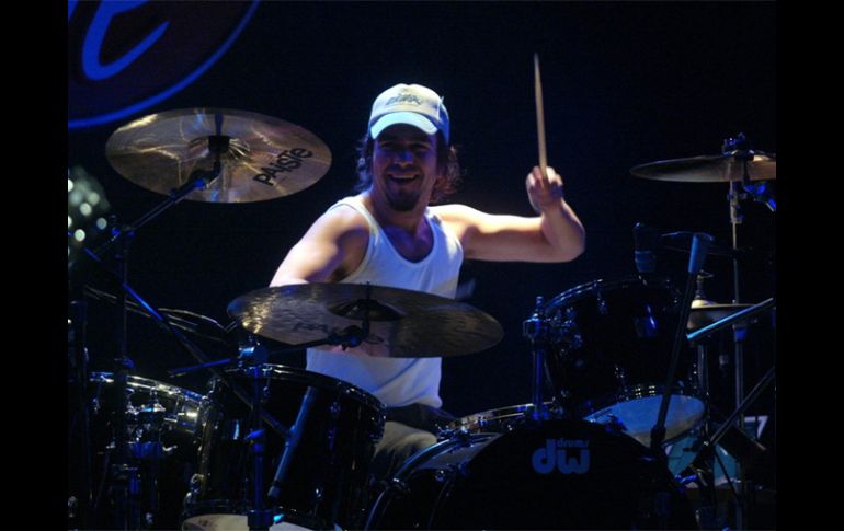 El baterista y cantante comentó que la propuesta musical es distinta a la que hizo en su momento con Lucybell. ARCHIVO  /