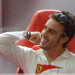 Alonso gana una posición por sanción a Maldonado