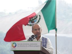 A pocos días de terminar su mandato, Calderón entrega últimas obras. EFE  /