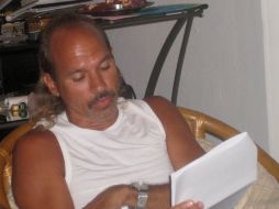 El poeta y narrador cubano Raúl Ortega Alfonso, radicado en Playa del Carmen, Quintana Roo. ARCHIVO  /