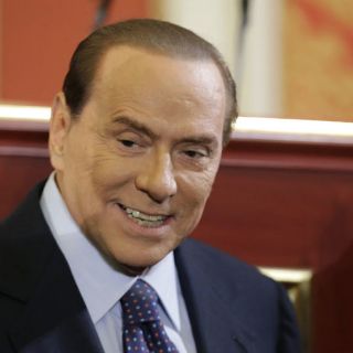 Berlusconi podría presentarse a elecciones en 2013