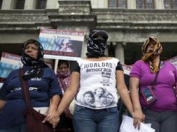 Marcha en Guatemala, también en el marco del Día Internacional de la Eliminación de la Violencia contra la Mujer. XINHUA  /
