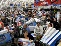 Las tiendas de autoservicio aumentaron un 28.9 por ciento. ARCHIVO  /