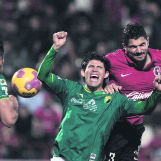 Xolos rabiosos devoran a un León sin garra