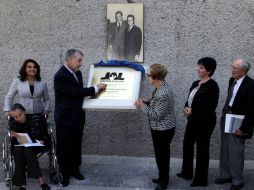 Durante el evento se develó una placa en honor a Efraín González Luna Morfín.  /