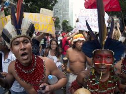 Personas se manifestaron de Río de Janeiro en contra la nueva ley de reparto de las regalías del petróleo. AFP  /