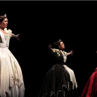 Carlota se apersona en el Teatro Diana