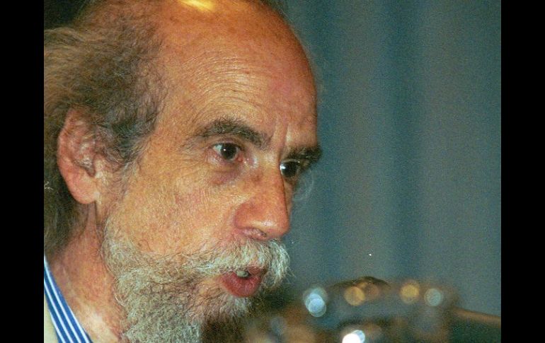 Fernando González Gortázar, ganador del Premio Nacional de Ciencias y Artes 2012, en el campo de Bellas Artes. ARCHIVO  /