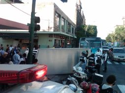 Aunque de momento no se determinó el culpable, se presume que el accidente se originó debido a un ''semaforazo''.  /