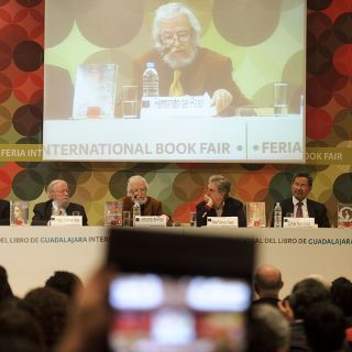 Fernando del Paso ruega leer Noticias del Imperio