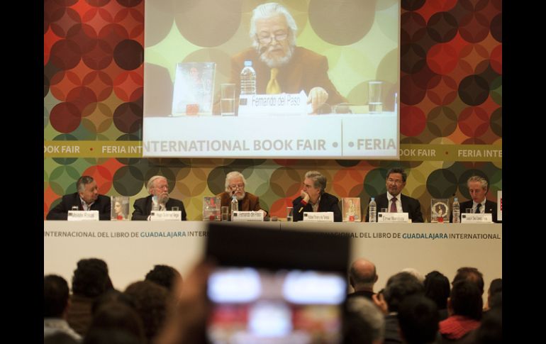 El Homenaje al escritor mexicano contó la presencia de Rafael Tovar y de Teresa, Élmer Mendoza, Hugo Gutiérrez y Moisés Rosas  /