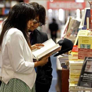 Ofrece SCJ 365 títulos para leer en los Paralibros de la FIL