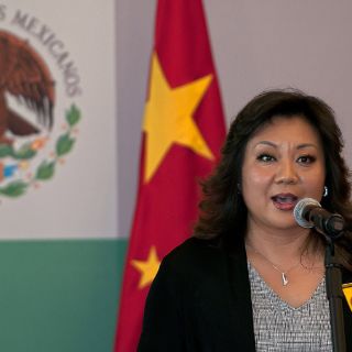 Ma Jin recibe el Águila Azteca