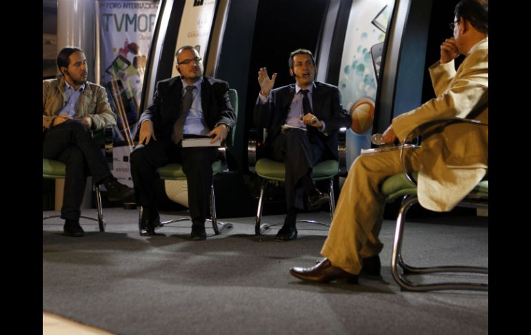 Fredy Alexander Suárez, Diego Zavala y Javier Aredondo estuvieron en el panel.  /