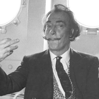 Subastan obra de Salvador Dalí en Francia