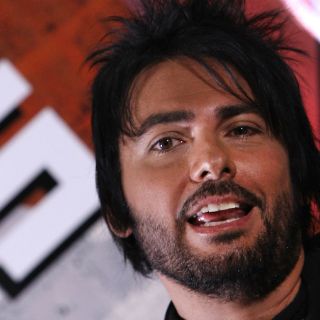 Beto Cuevas presenta su libro en la FIL