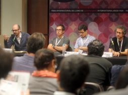 Los escritores latinoamericanos se congregaron en una charla de la FIL para dar su punto de vista.  /