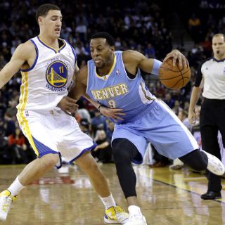 Los Warriors logran la victoria ante los Nuggets
