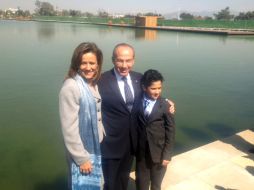 El Presidente Felipe Calderón se despidió con un emotivo ''¡Gracias y hasta pronto, mi querido México!''. NTX  /