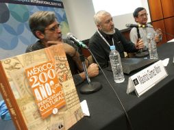 El autor, Humberto Musacchio durante la presentación de ''200 años de periodismo cultural''  /