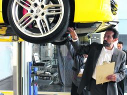 TRANQUILIDAD. Los autos seminuevos Porsche salen con garantía, la cual puede extenderse hasta por 10 años.  /