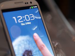 Son 121.3 millones de personas en Estados Unidos que tienen  un teléfono inteligente. ARCHIVO  /