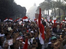 Manifestantes que apoyan a Mursi, en la plaza del Nahda. REUTERS  /