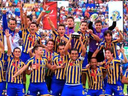 Los campeones del Apertura 2012 en la Liga de Ascenso festejan la obtención del título. MEXSPORT  /