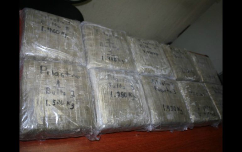 En el lugar se encontraron varios costales con el enervante. ARCHIVO  /