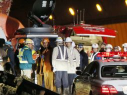 Las autoridades continúan buscando la causa del accidente. EFE  /