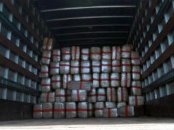 Tanto el cargamento como el vehículo abandonado que lo contenía fueron puestos a disposición del fiscal federal. ARCHIVO  /