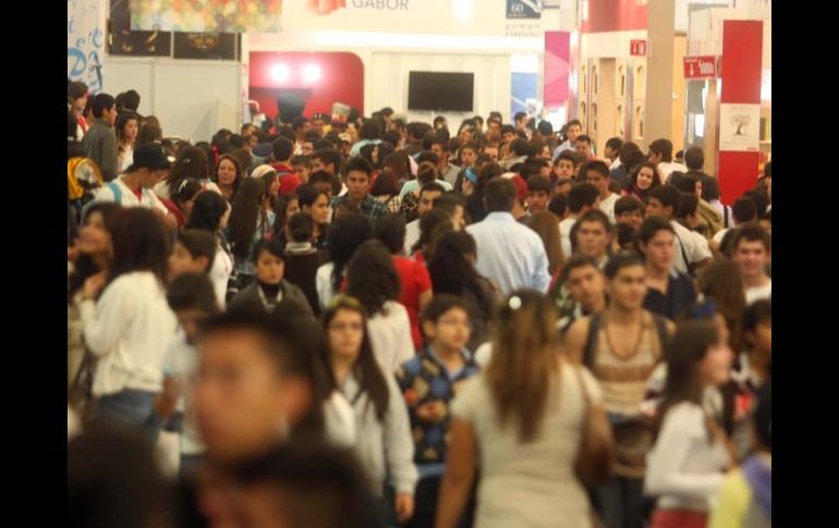 La edición 2012 de la Feria Internacional del Libro de Guadalajara registró la asistencia de 701 mil personas. 41 mil más que en 2011.  /