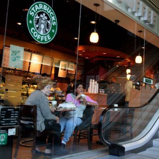 Alsea completa oferta accionaria por mil 150 MDP